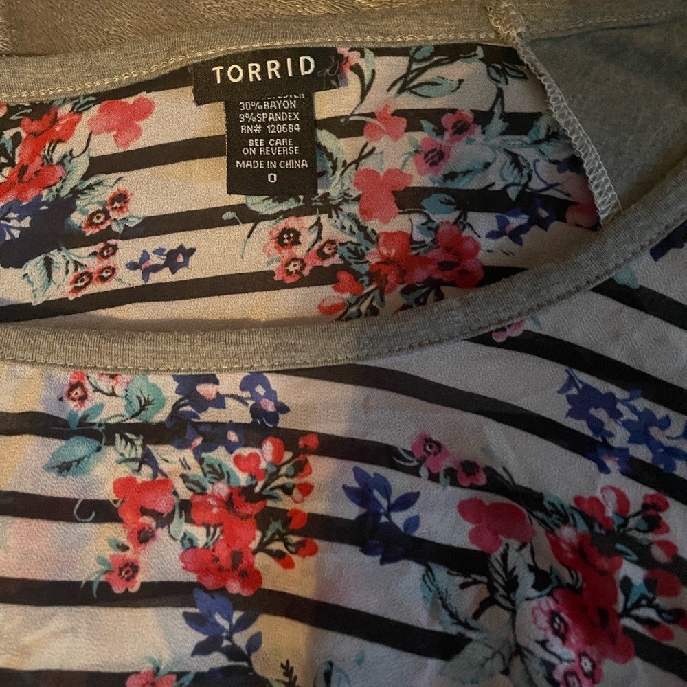 Torrid Top - Picture 3 of 6